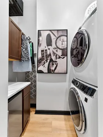 $5,000 | 102 Court Street, Unit 2, Rochester, NY 14604