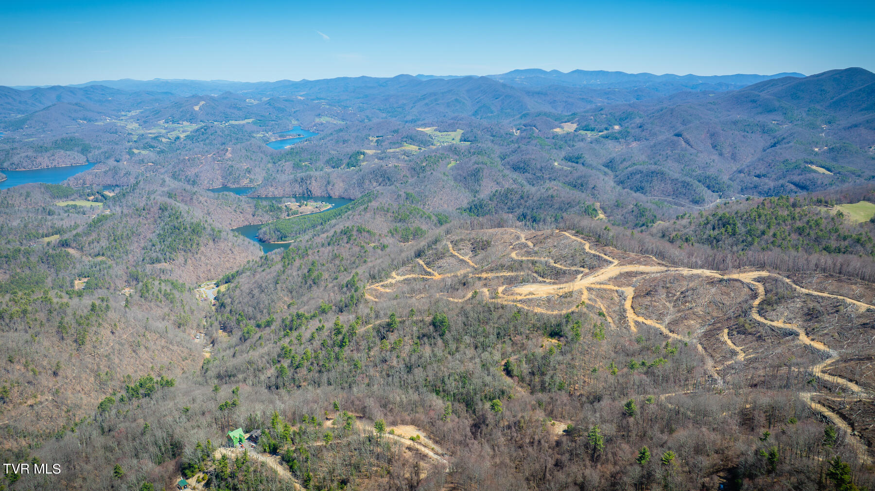 1012 Locust Lane Butler, TN 37640 - Photo 4 of 18 003