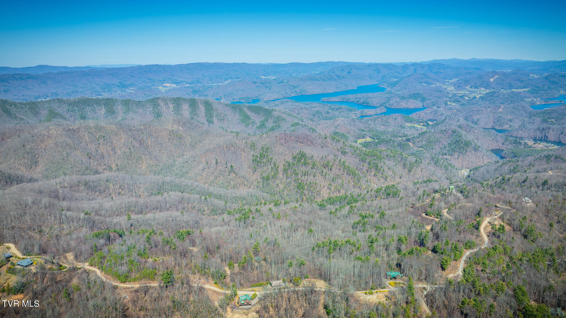 1012 Locust Lane Butler, TN 37640 - Photo 7 of 18 105