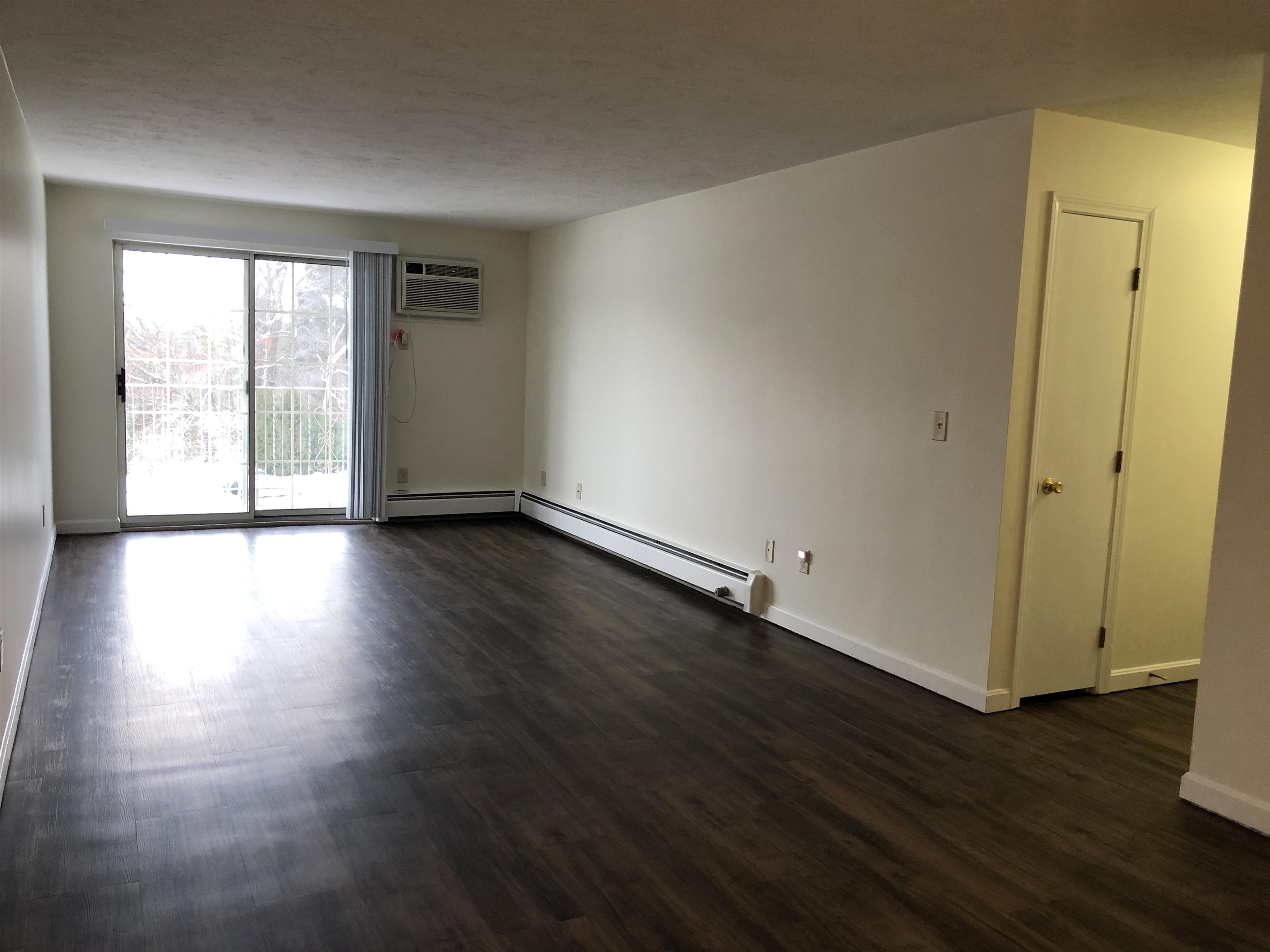 383 Huse Road, Unit 6 Manchester, NH 03103 - Photo 15 of 40