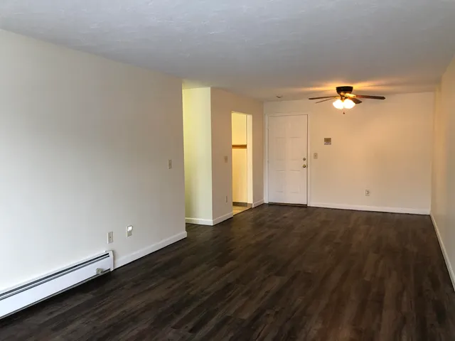 $1,716 | 383 Huse Road, Unit 6, Manchester, NH 03103