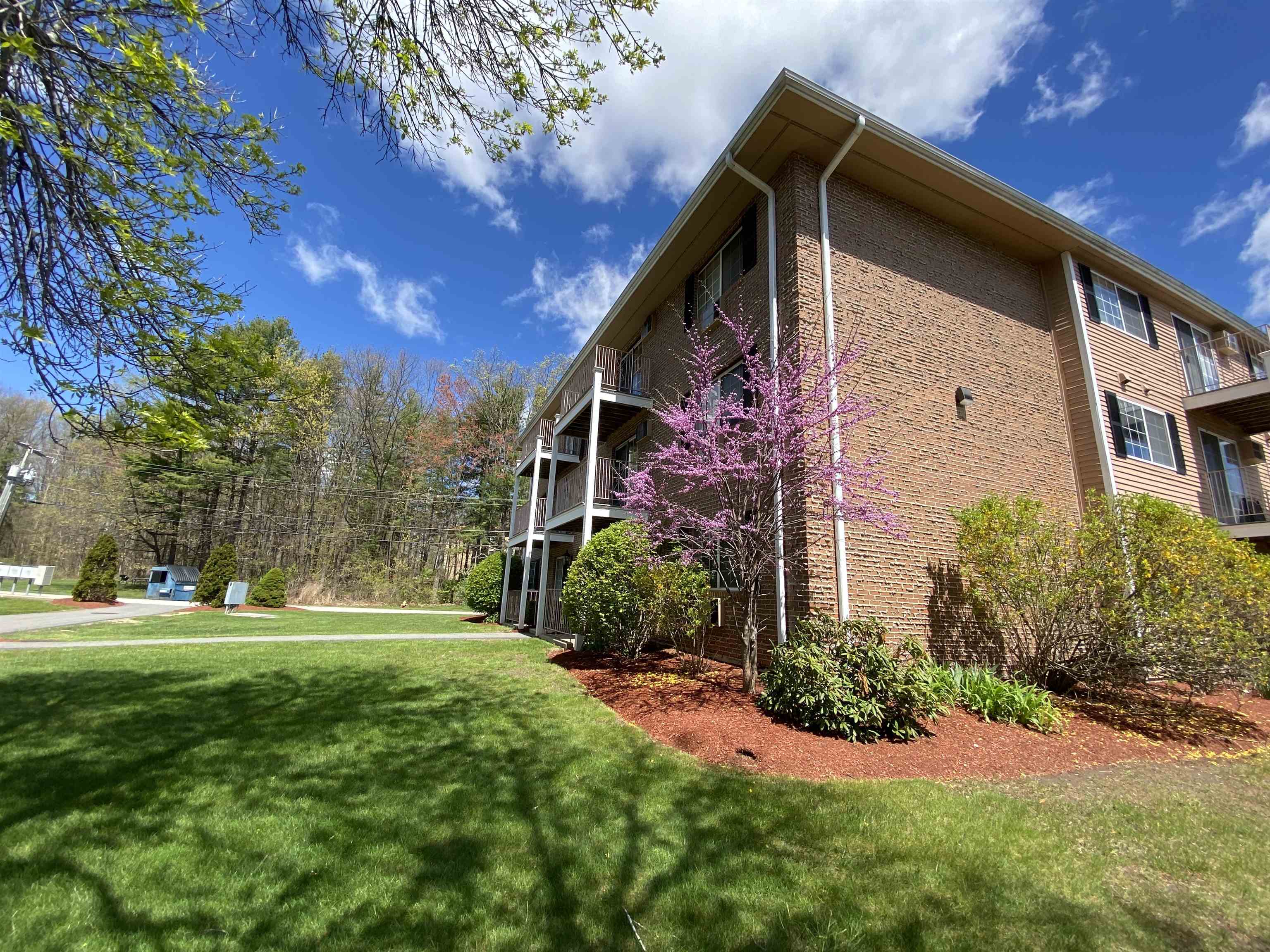 383 Huse Road, Unit 6 Manchester, NH 03103 - Photo 7 of 40