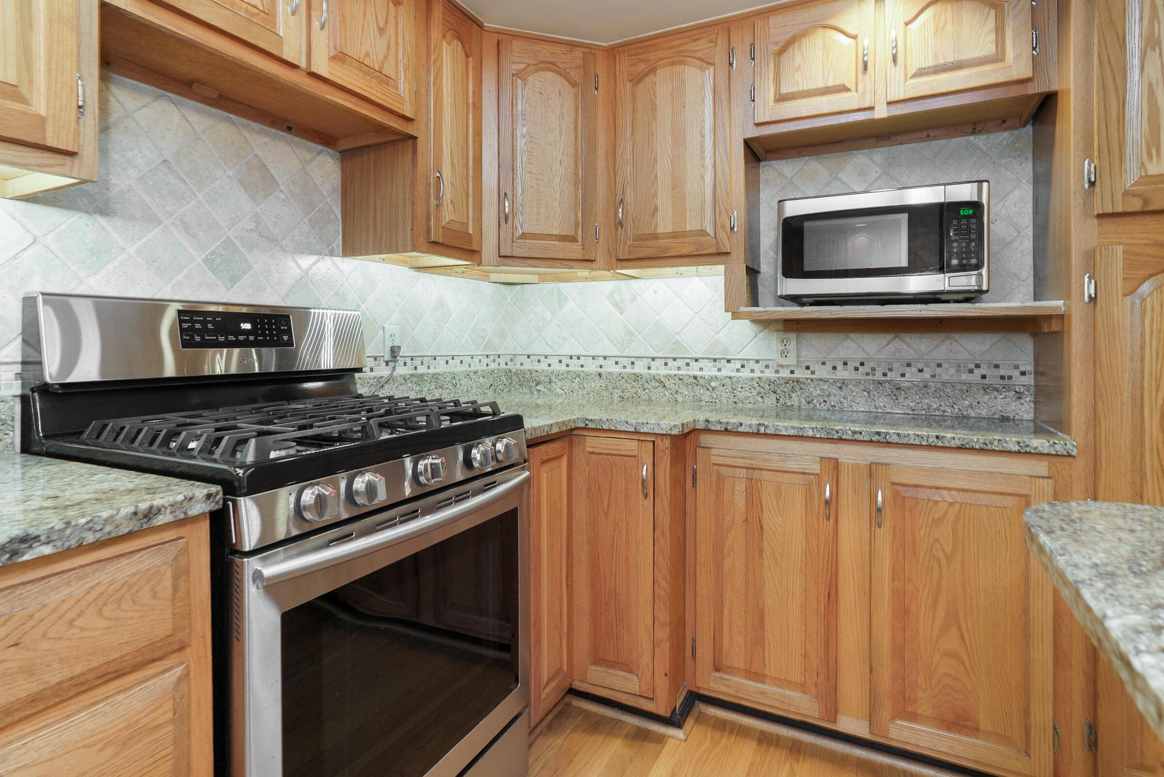 136 South Remington Road Columbus, OH 43209 - Photo 18 of 43 136 s Remington Rd-24