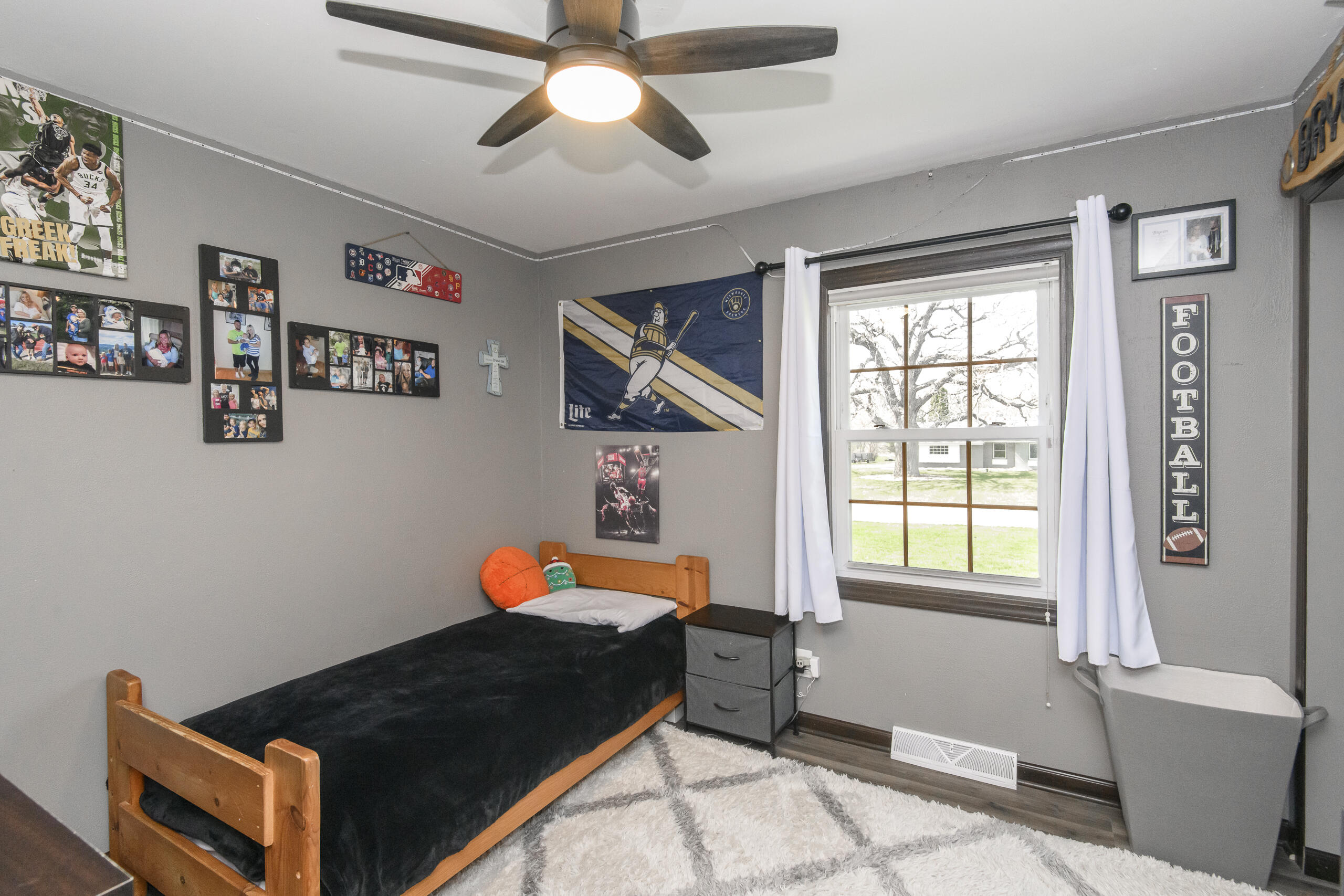 W284-n6506 Hawthorne Road Merton, WI 53029 - Photo 11 of 23 Bedroom 3