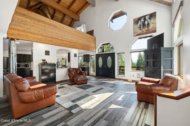 $1,500,000 | 299 Oak Terrace Creek, Cocolalla, ID 83813