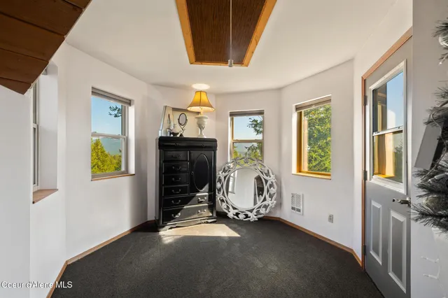 $1,500,000 | 299 Oak Terrace Creek, Cocolalla, ID 83813