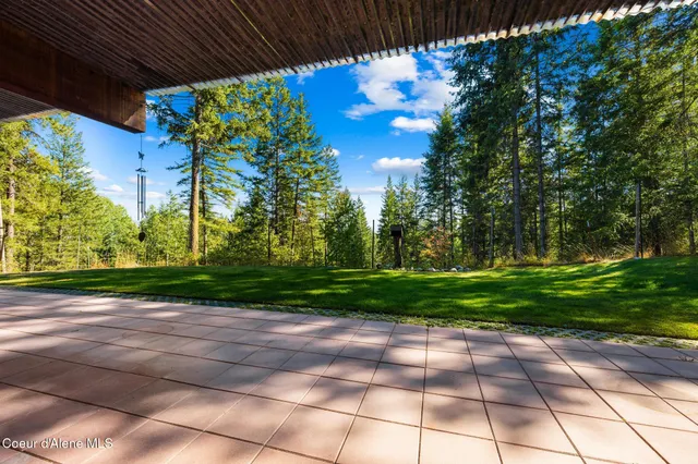 $1,500,000 | 299 Oak Terrace Creek, Cocolalla, ID 83813