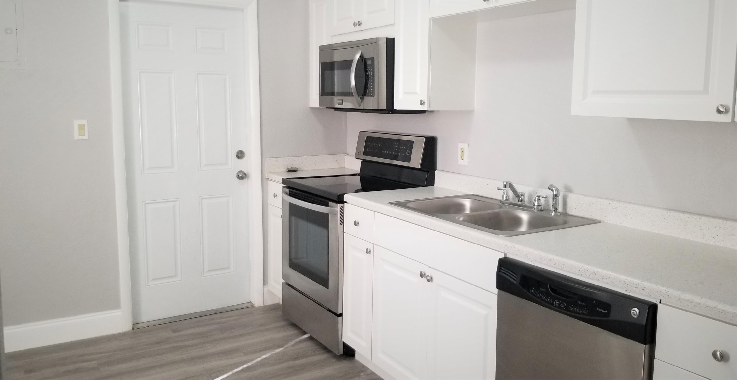 864 W. 2nd-(Kitchen1)