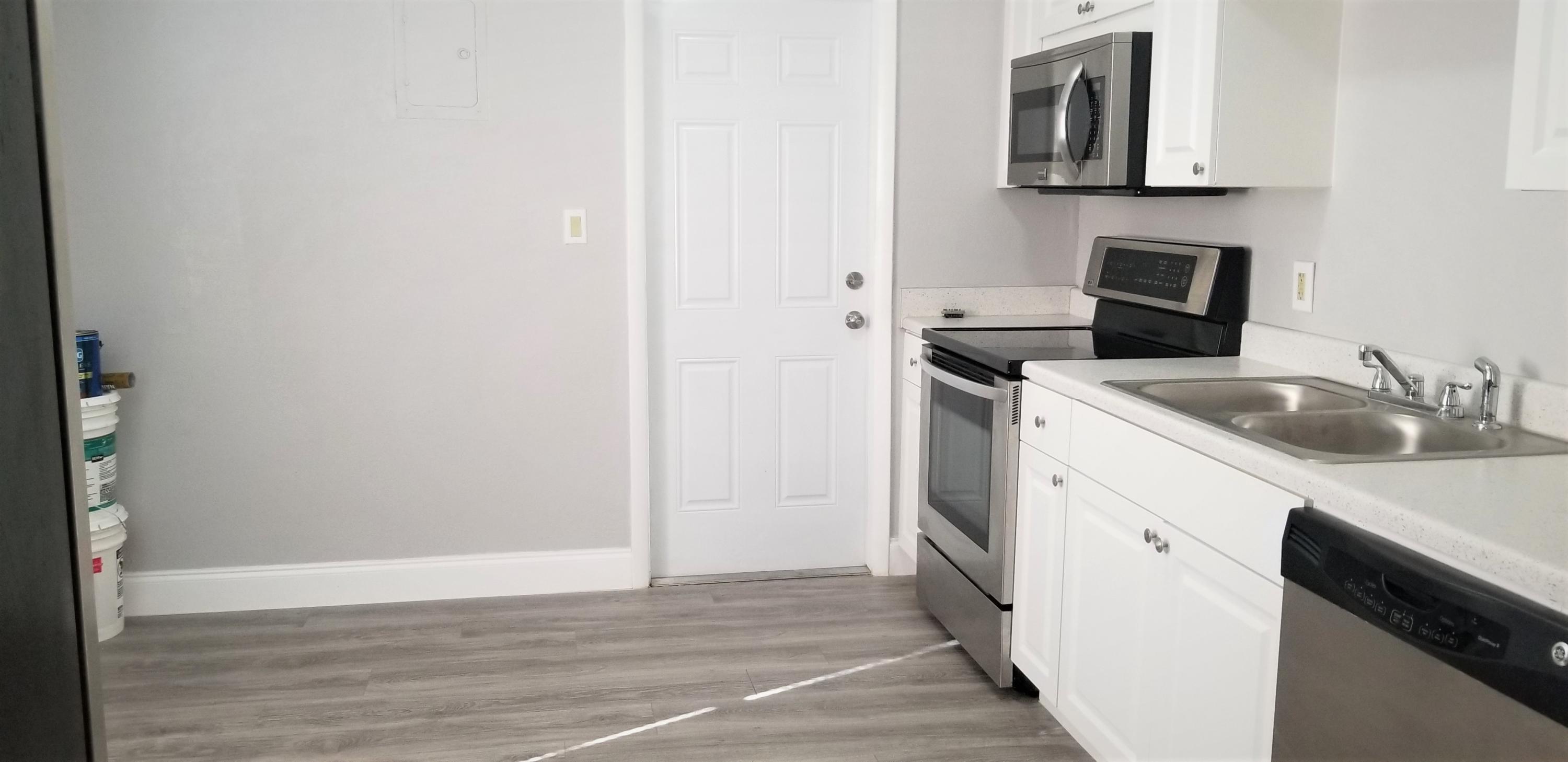 864 W. 2nd-(Eat-in Kitchen)