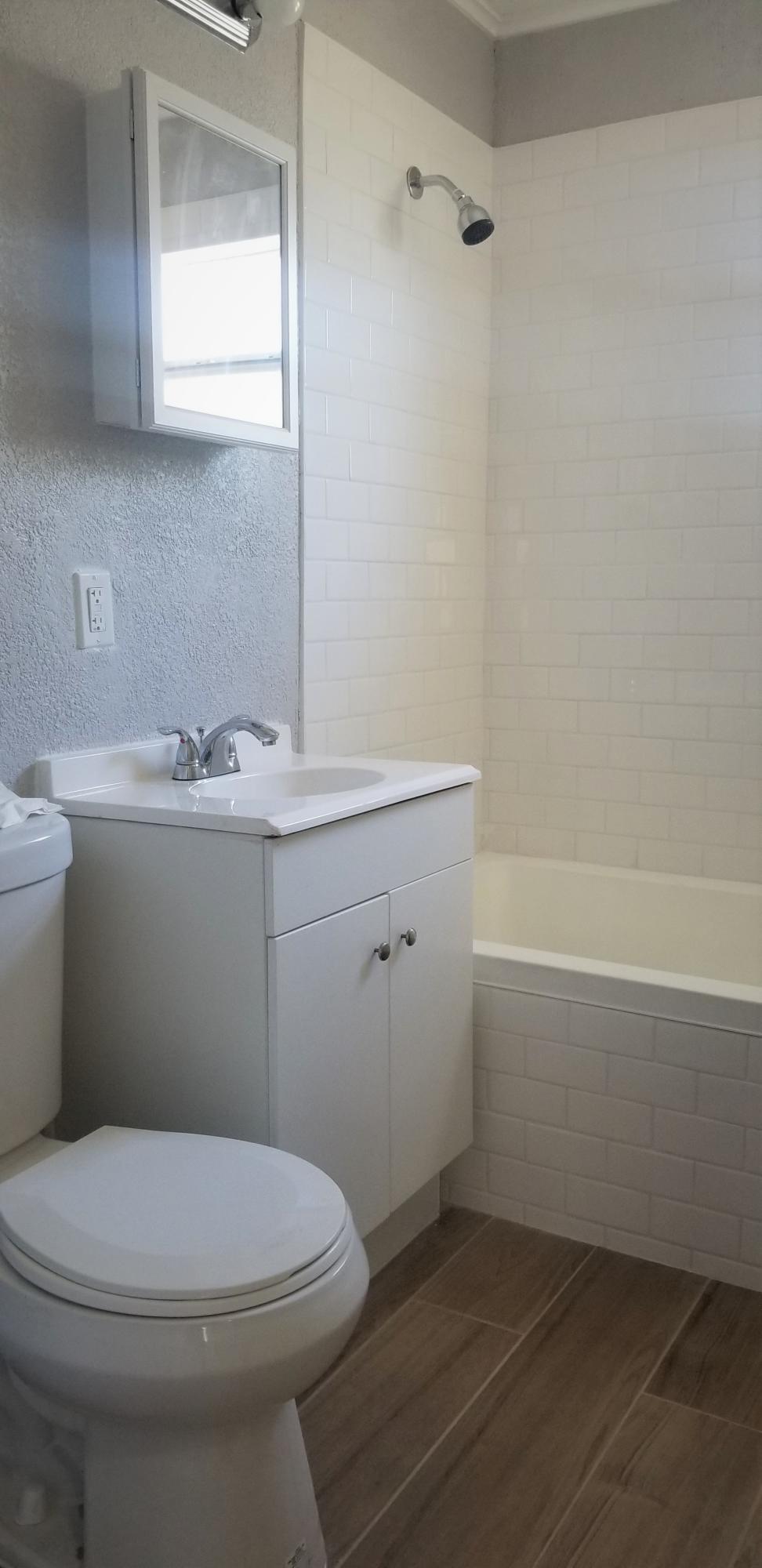 864 West 2nd Street Riviera Beach, FL 33404 - Photo 10 of 20 864 W. 2nd-(Bath)