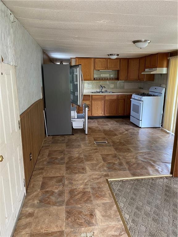 860 North 5th Avenue Indiana, PA 15701 - Photo 7 of 16