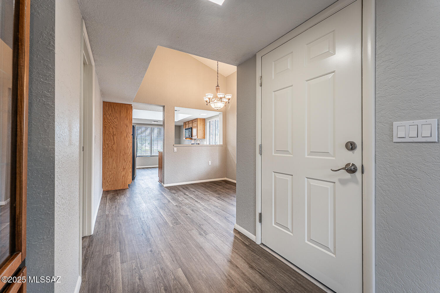 931 West Rio Guaymas Green Valley, AZ 85614 - Photo 14 of 39 wooden floor in a gallery