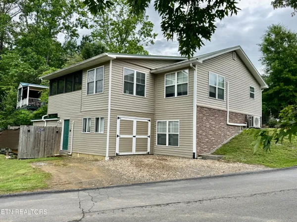 $335,000 | 401 Mountain Thrush Drive, Townsend, TN 37882