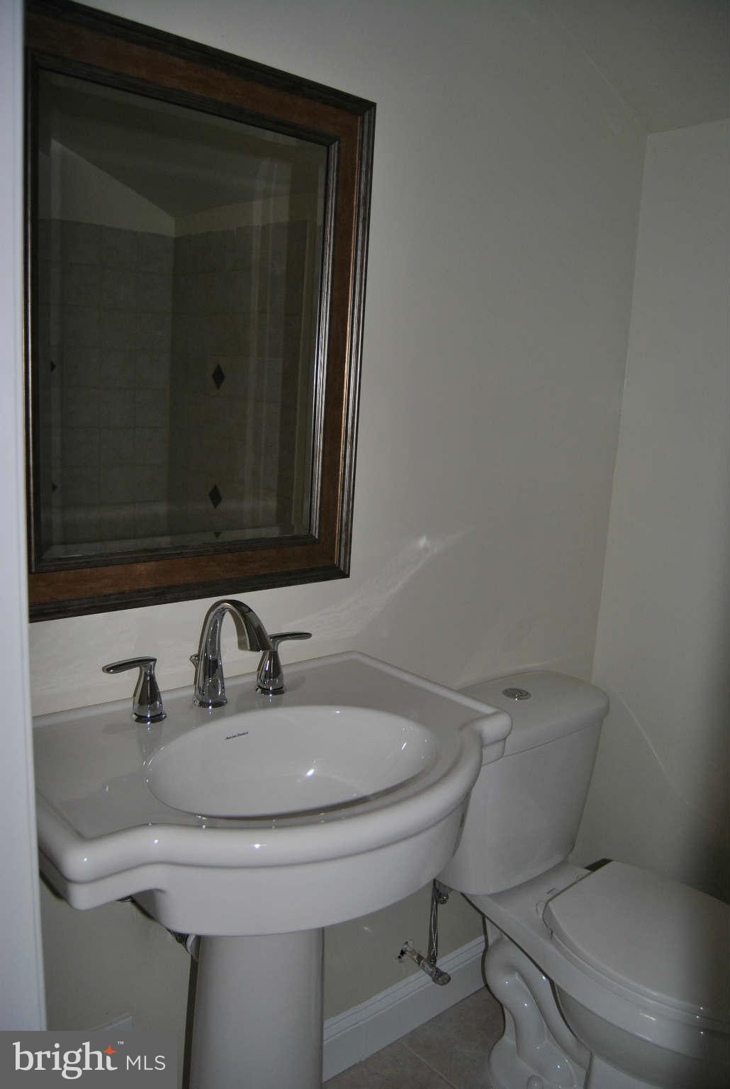 5412 7th Road South Arlington, VA 22204 - Photo 19 of 21 Bath