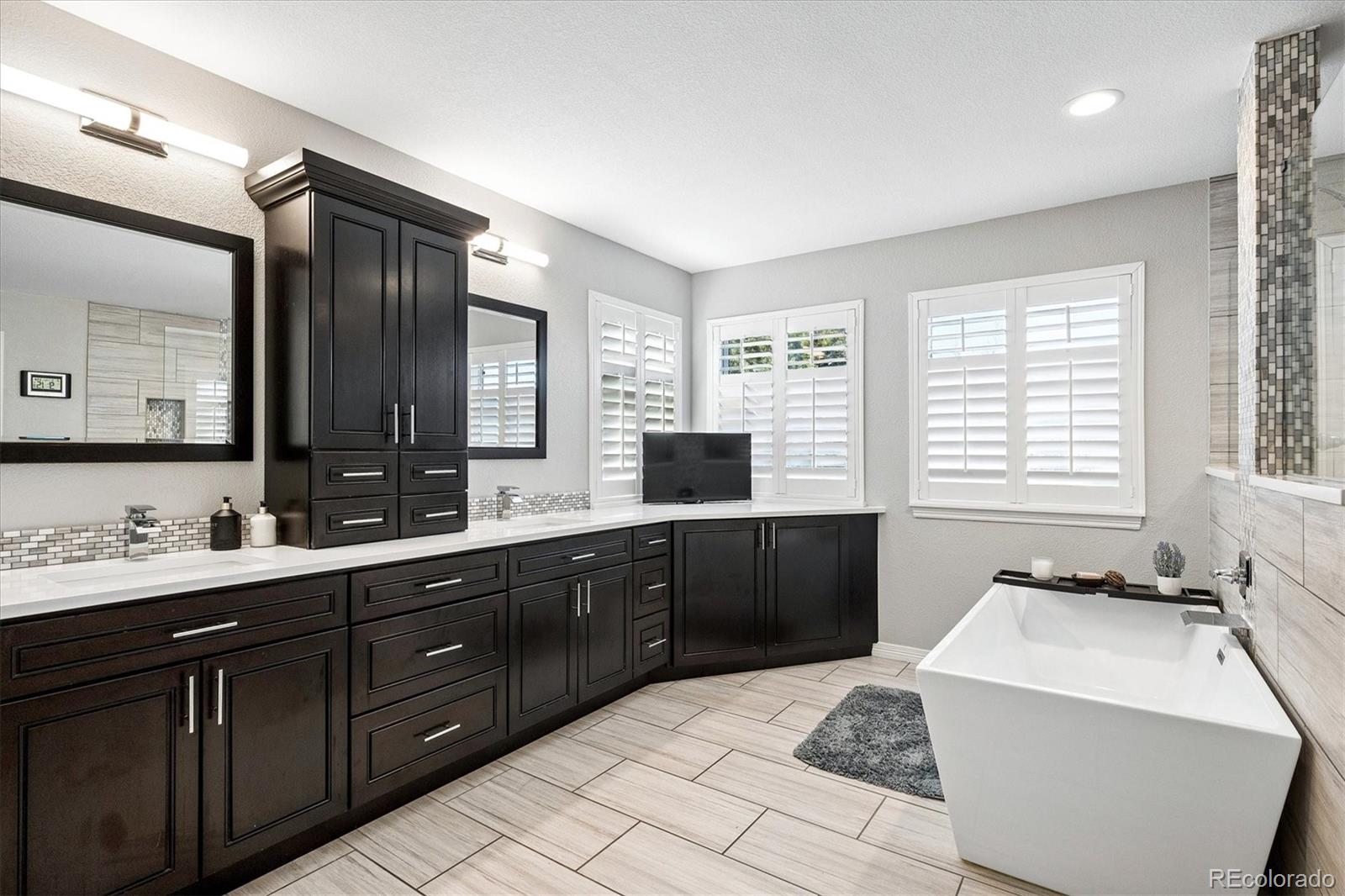 10633 Edgemont Court Highlands Ranch, CO 80129 - Photo 18 of 50