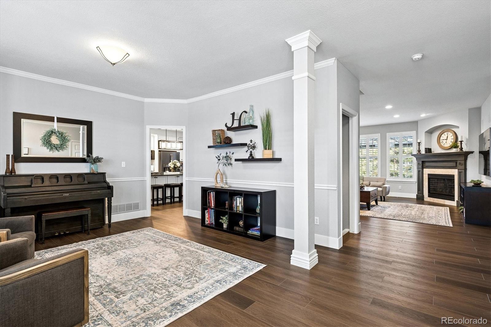 10633 Edgemont Court Highlands Ranch, CO 80129 - Photo 3 of 50