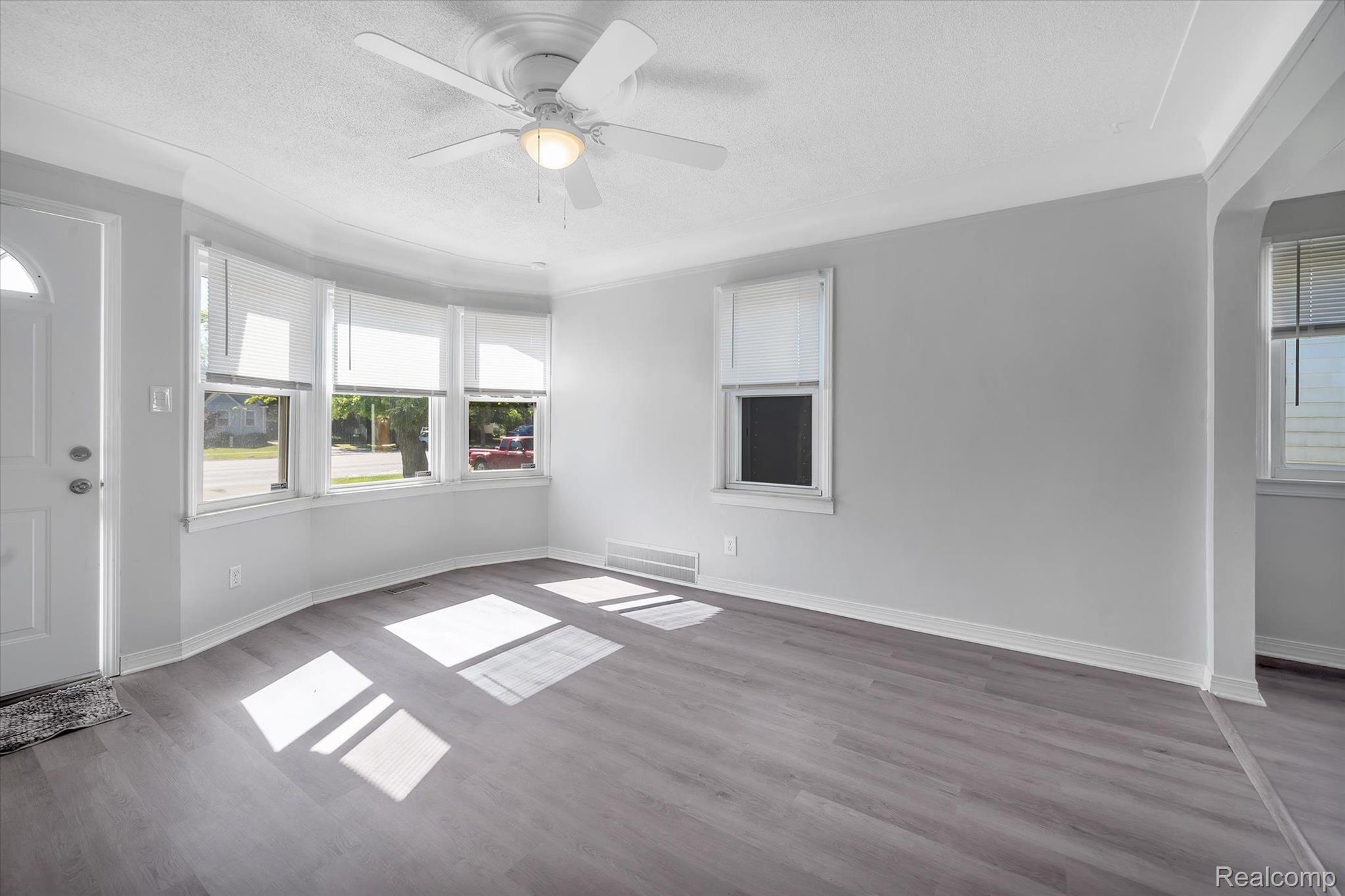 6620 Pelham Road Taylor, MI 48180 - Photo 11 of 33 Gallery Image 11
