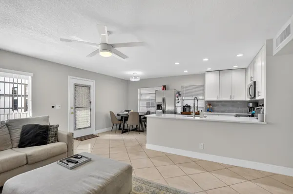 $125,000 | 805 Flanders Q, Unit 805, Delray Beach, FL 33484