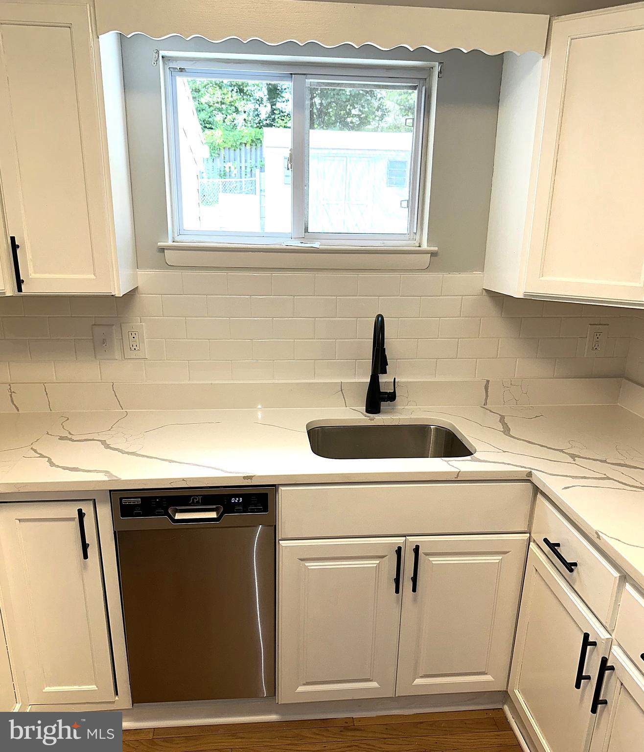 1636 Marlboro Road Edgewater, MD 21037 - Photo 6 of 48