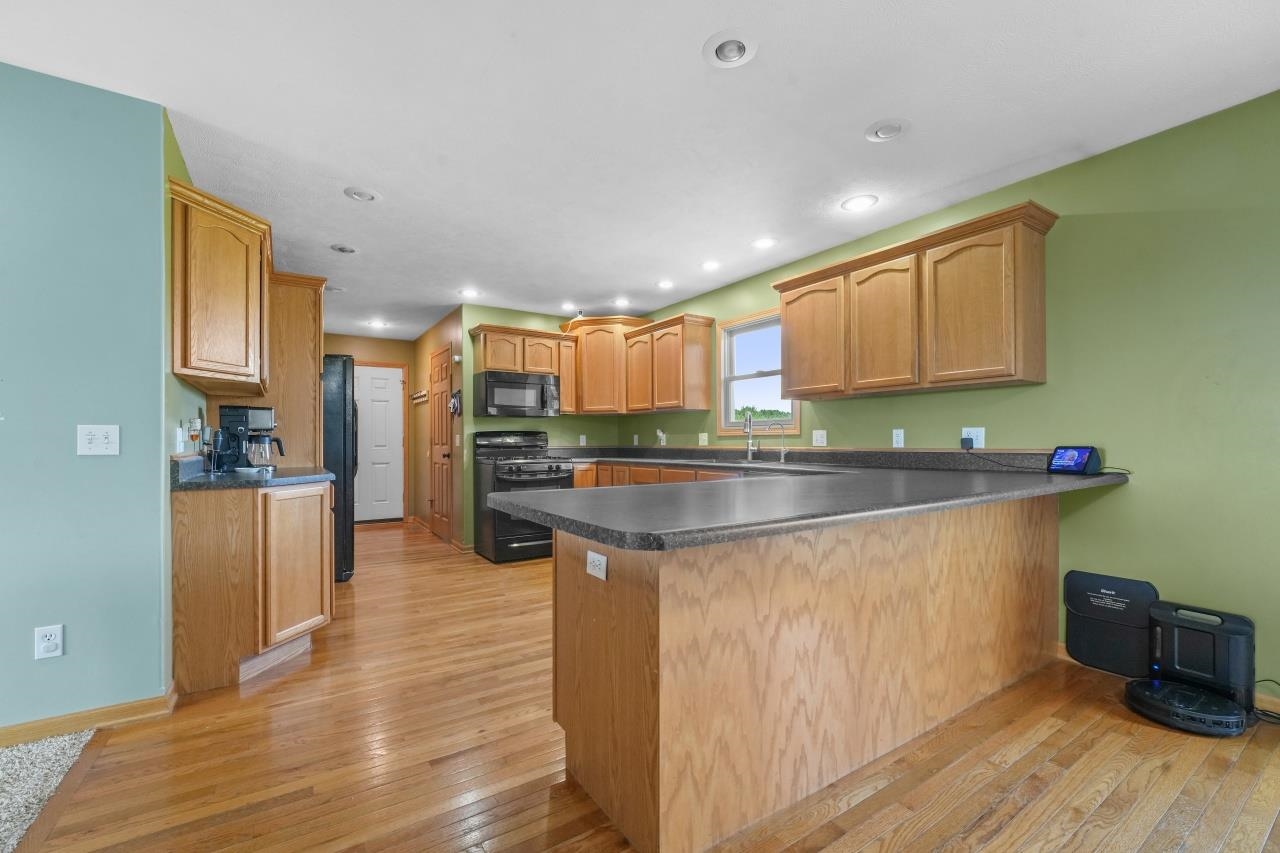 8433 East 30 Road Cadillac, MI 49601 - Photo 11 of 40 1913502-10.JPG