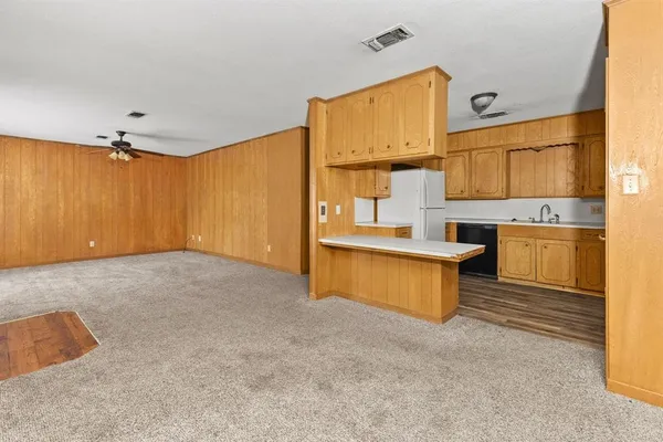 $230,000 | 704 Manson Street, Wolfe City, TX 75496