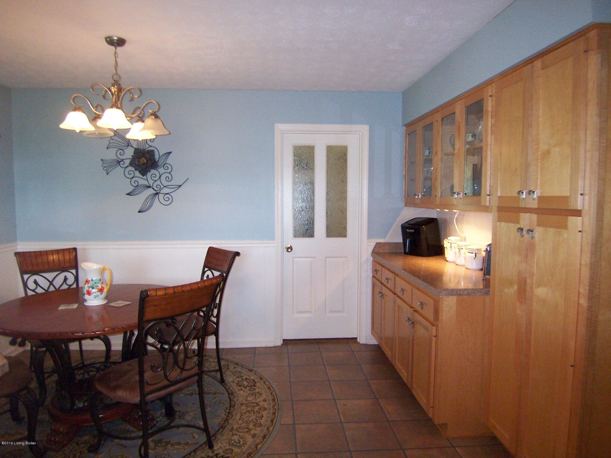 5874 Springfield Road Bardstown, KY 40004 - Photo 19 of 44 16