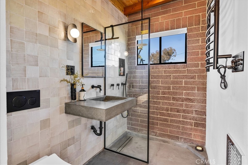 5437 Paradise View Road Yucca Valley, CA 92284 - Photo 17 of 75 Gallery Image 17