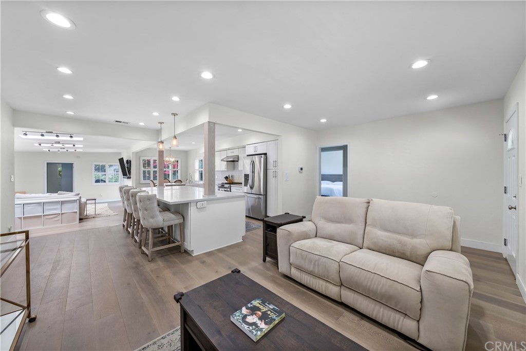 2053 Middlebrook Road Torrance, CA 90501 - Photo 4 of 45