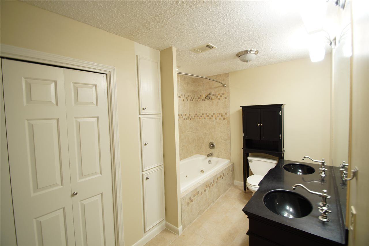 467 Waterford Road Brandon, MS 39047 - Photo 11 of 37 Photo 12