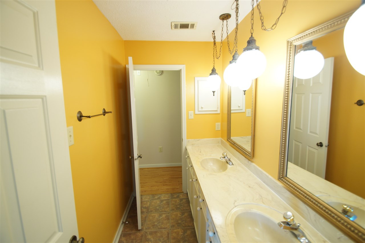 467 Waterford Road Brandon, MS 39047 - Photo 35 of 37 Photo 36