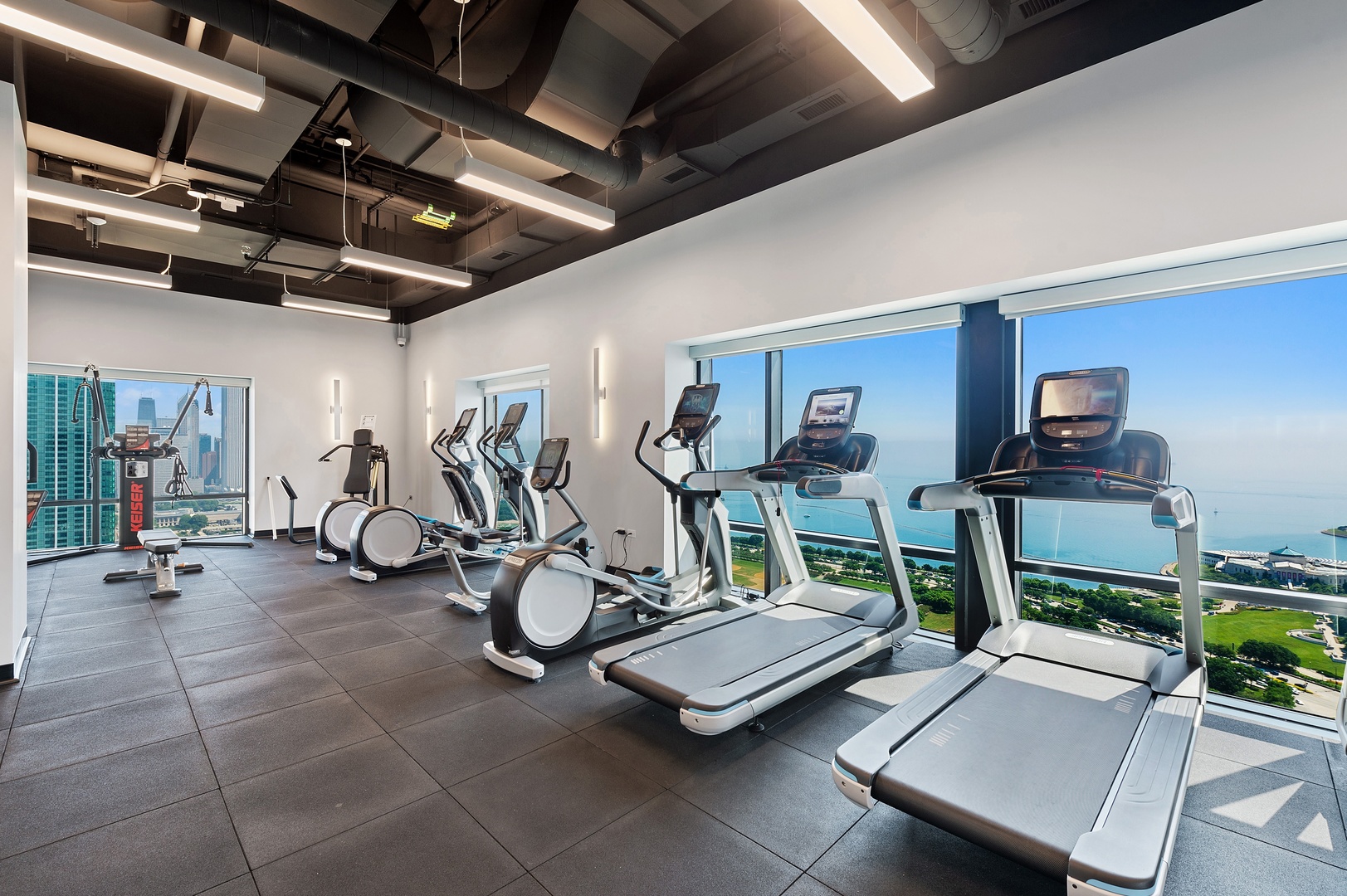 1160 South Michigan Avenue, Unit 2001 Chicago, IL 60605 - Photo 28 of 33 a view of a room with gym equipment