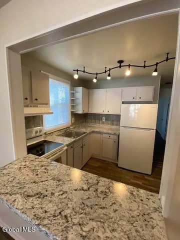 $1,350 | 70 Osborne Street, Albany, NY 12202