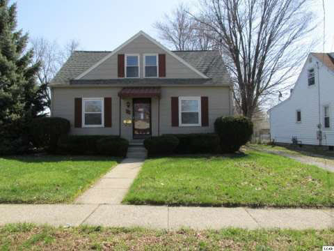 716 Springbrook Avenue Adrian, MI 49221 - Photo 1 of 9 20401028.JPG