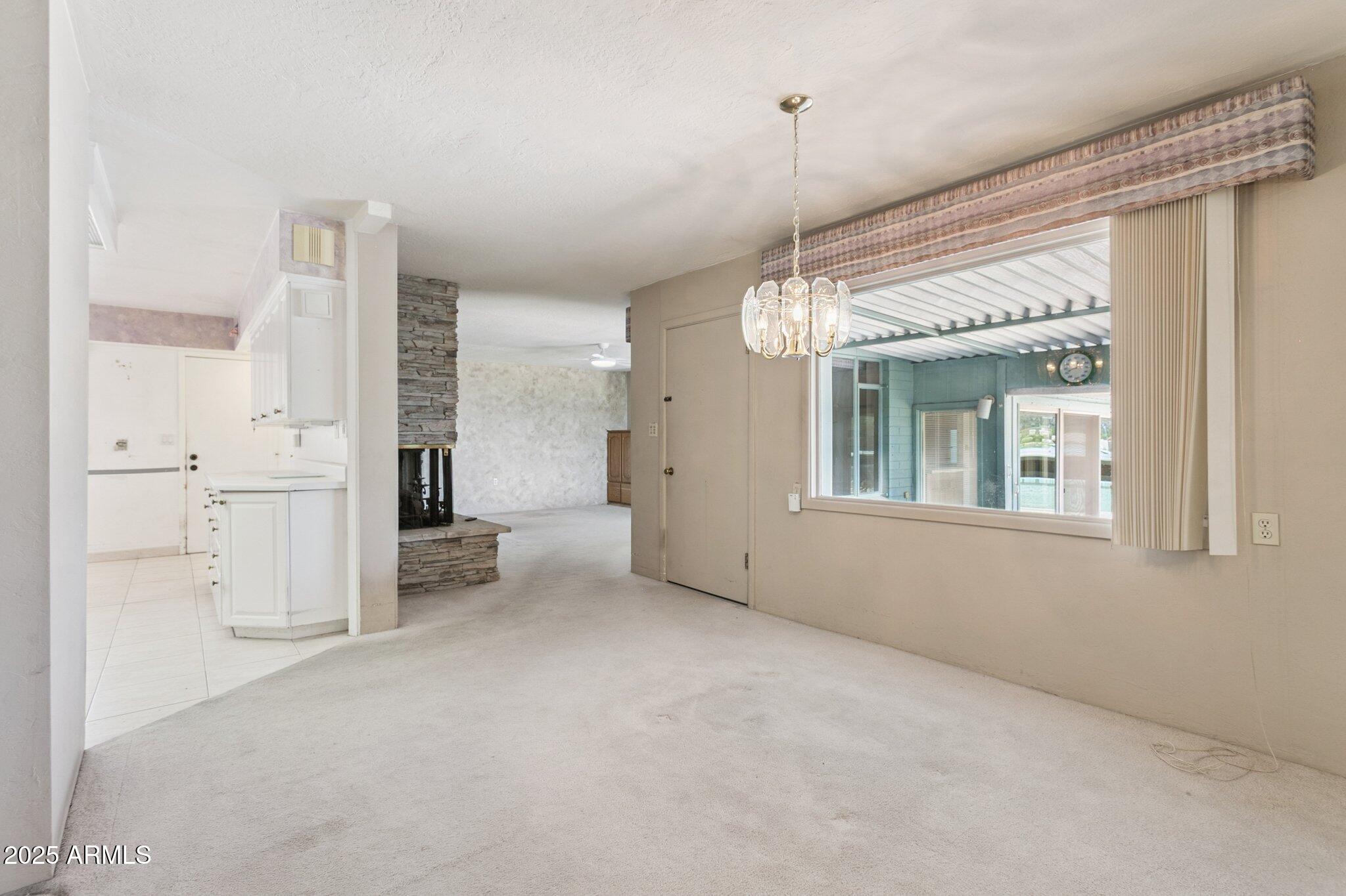 8340 North 16th Street Phoenix, AZ 85020 - Photo 14 of 45 Dining room