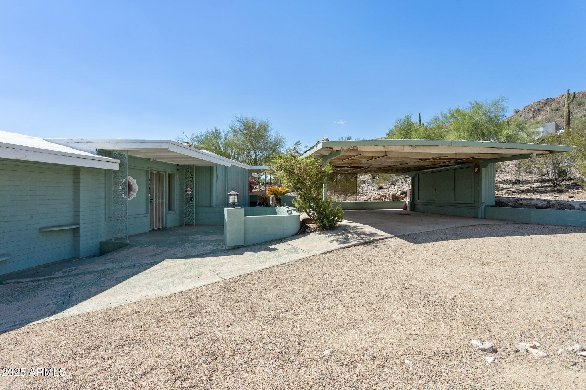 8340 North 16th Street Phoenix, AZ 85020 - Photo 7 of 45 Single story home & carport