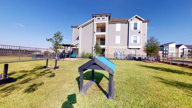 $1,254 | 24002 Colonial Parkway, Unit 3303, Katy, TX 77493