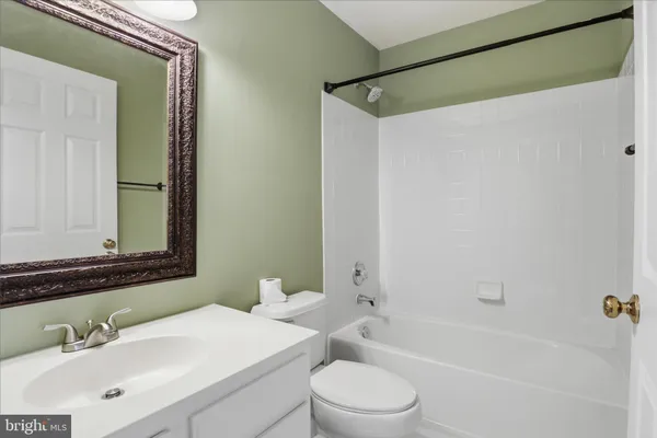 $3,800 | 12872 Fair Valley Court, Fairfax, VA 22033