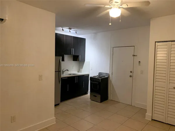 $1,400 | 712 Southwest 56th Avenue, Unit 7B, Coral Gables, FL 33134