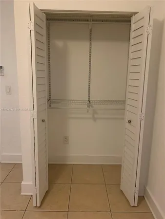 $1,400 | 712 Southwest 56th Avenue, Unit 7B, Coral Gables, FL 33134