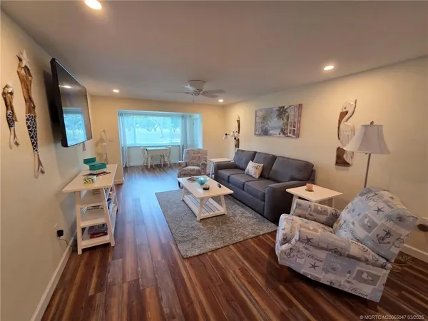 $1,800 | 5111 Southeast Miles Grant Road, Unit 104, Stuart, FL 34997