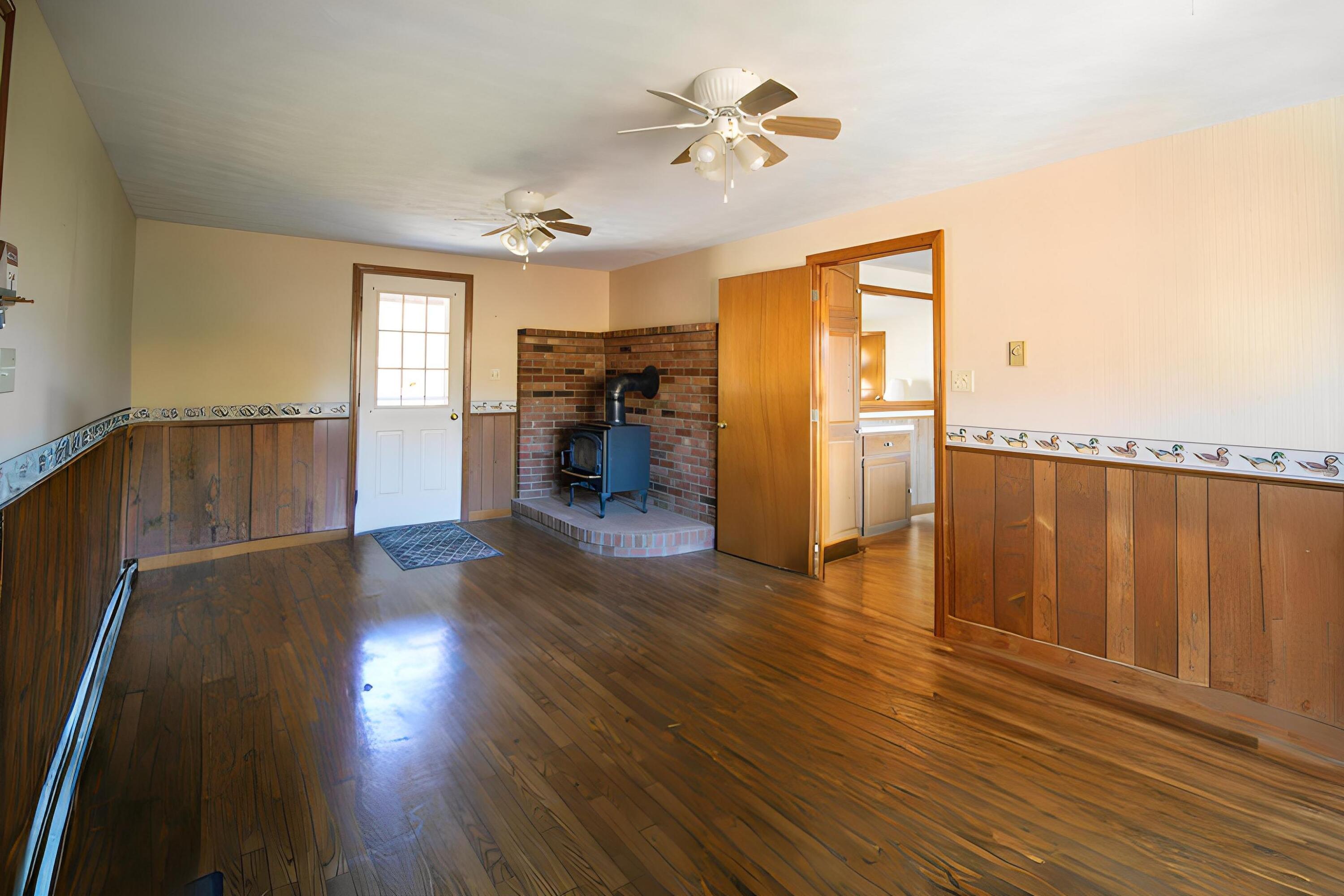 395 River Road Standish, ME 04084 - Photo 4 of 44 Family Room Entry
