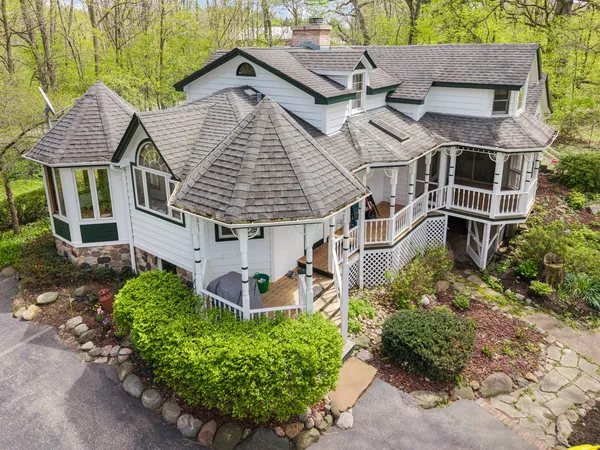 $599,900 | 7019 Johnsburg Road, Spring Grove, IL 60081