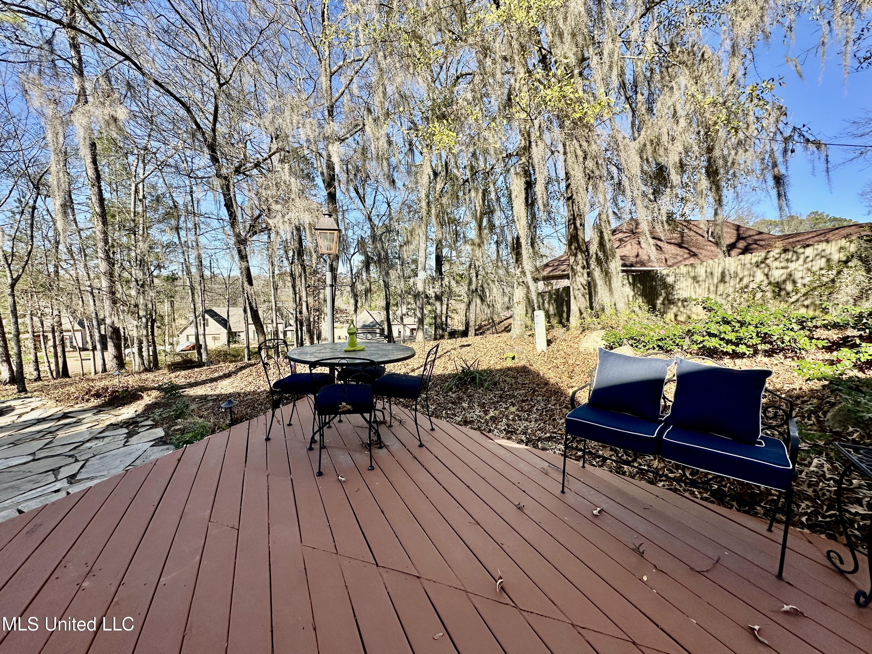 112 Newport Circle Clinton, MS 39056 - Photo 13 of 58 IMG_1961