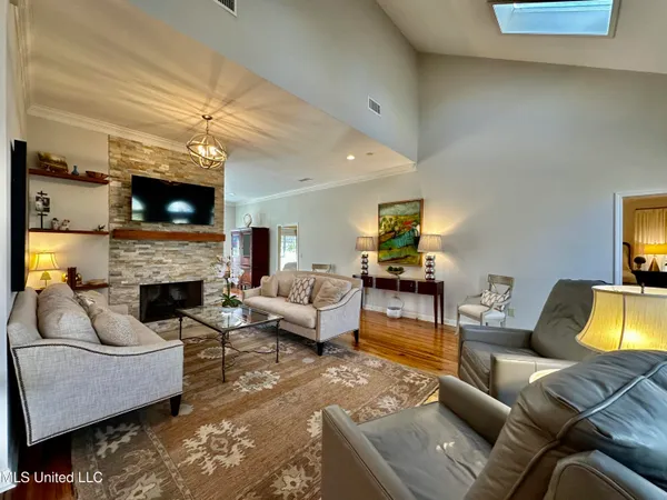 $299,500 | 112 Newport Circle, Clinton, MS 39056