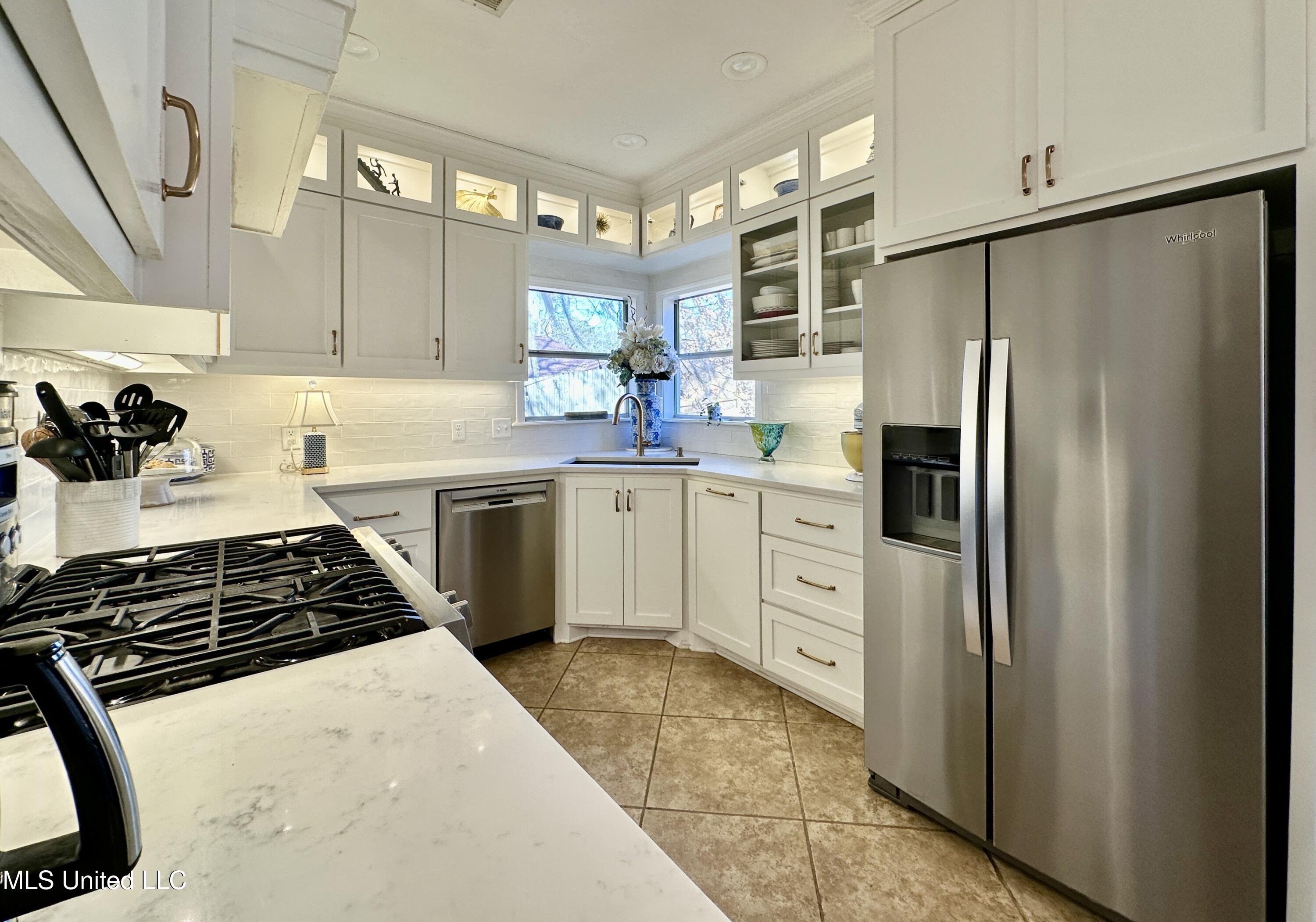 112 Newport Circle Clinton, MS 39056 - Photo 41 of 58 IMG_1931