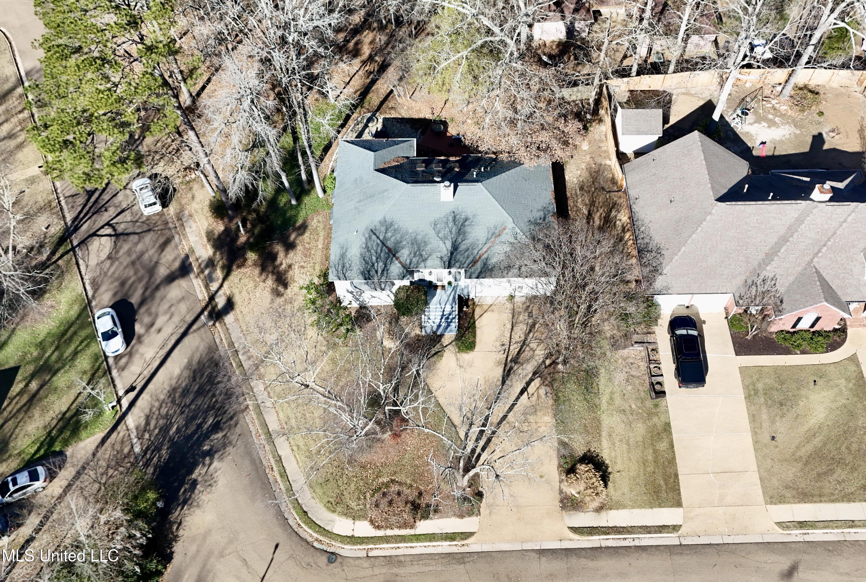 112 Newport Circle Clinton, MS 39056 - Photo 6 of 58 dji_fly_20251230_134434_0578_17671296099