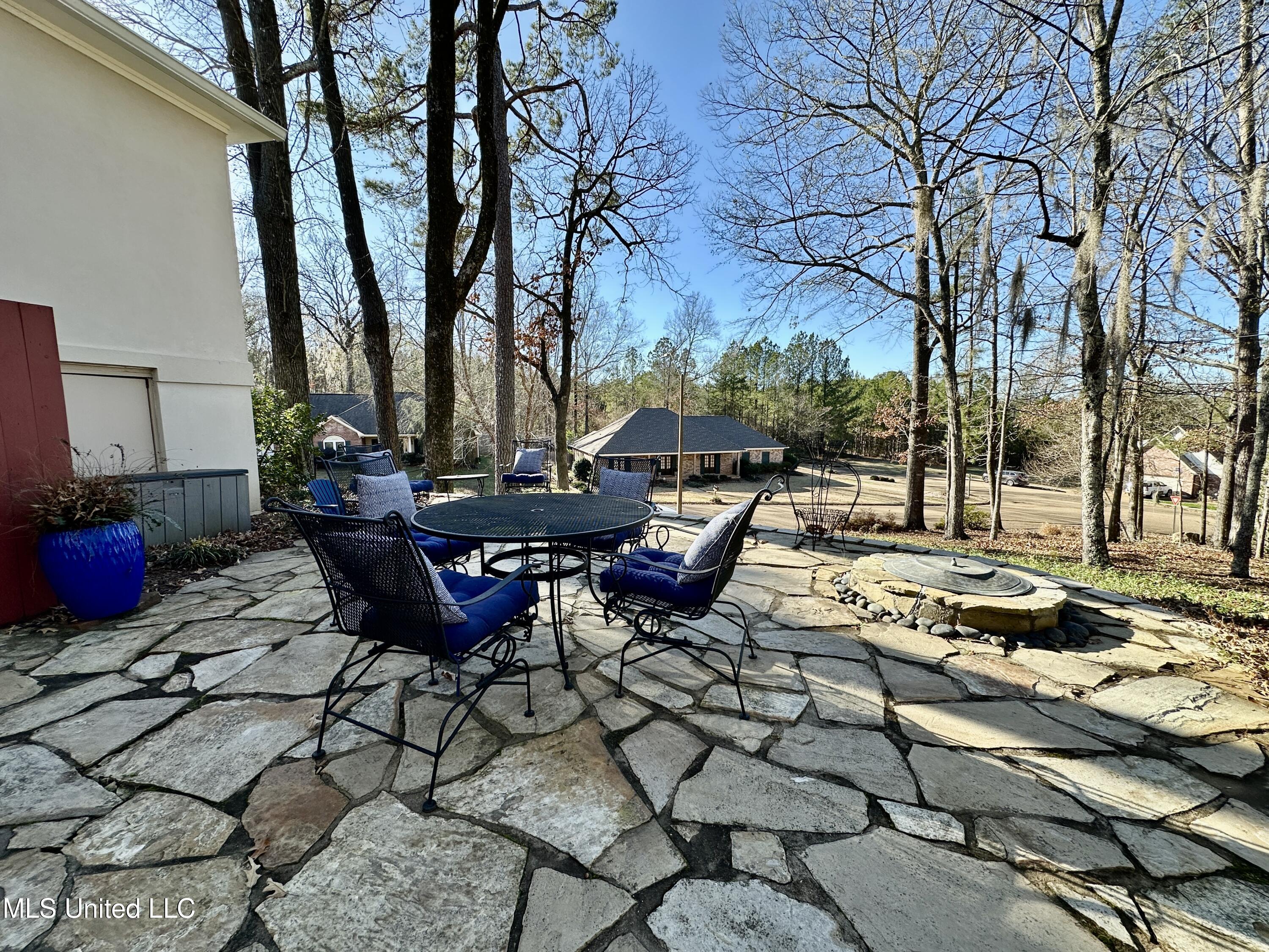 112 Newport Circle Clinton, MS 39056 - Photo 10 of 58 IMG_1964