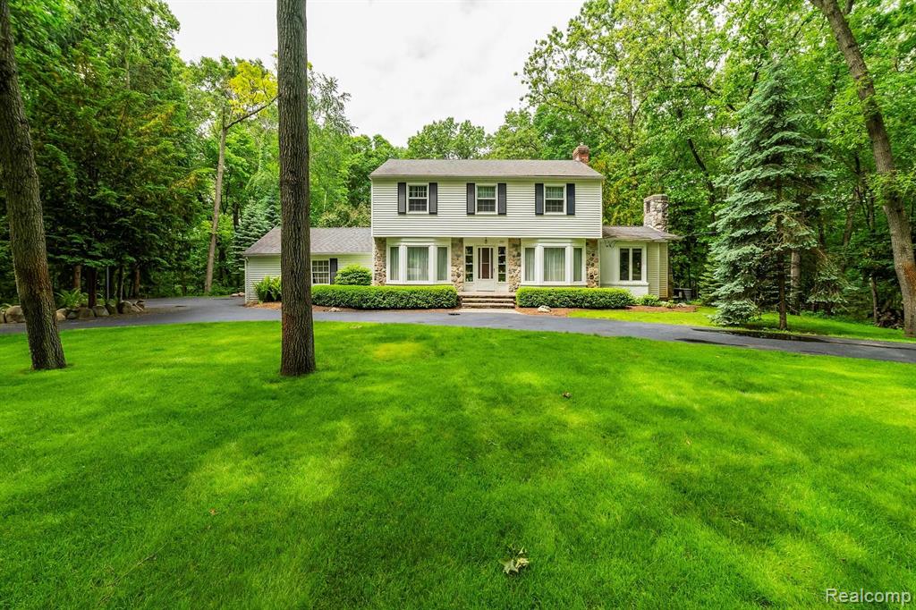 852 Peach Tree Lane Rochester Hills, MI 48306 - Photo 1 of 54