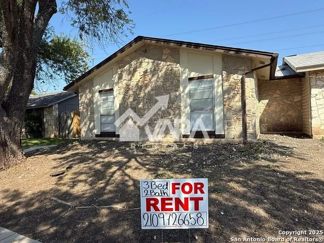 $1,800 | 7923 Langport, San Antonio, TX 78239