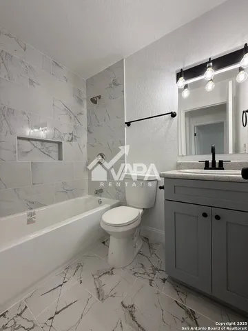 $1,800 | 7923 Langport, San Antonio, TX 78239